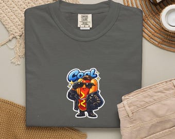 Serving Looks Hot Dog Shirt, Funny Hot Dog Graphic Tee, Cute Food Pun T Shirt, Cool Sausage Cartoon Tee, Trendy Minimal Streetwear Gift