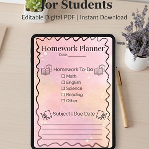 Könnte beinhalten: Ein digitaler Hausaufgabenplaner für Schüler, angezeigt auf einem Tablet. Der Planer hat ein rosa-weißes Design mit Abschnitten für Datum, Hausaufgaben und Fach/Fälligkeitsdatum. Der Text "Homework Planner for Students" steht oben.