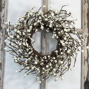 SMALL Pip Berry Wreath Everyday Window or Mirror Wreath Country Farmhouse Pantry Door Decor Wreath for Cabinet Door Multiple Colors image 8