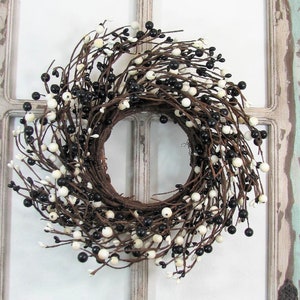 SMALL Pip Berry Wreath Everyday Window or Mirror Wreath Country Farmhouse Pantry Door Decor Wreath for Cabinet Door Multiple Colors image 9
