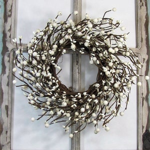 SMALL Pip Berry Wreath Everyday Window or Mirror Wreath Country Farmhouse Pantry Door Decor Wreath for Cabinet Door Multiple Colors image 10