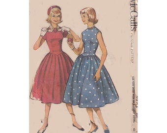 50s Dress Pattern McCalls 4372 Size 14 Bust 33 Fit and Flared Bouffant Dress with Short Sleeves or Sleeveless Vintage Sewing Pattern