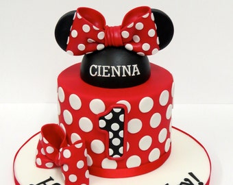 Mini Mouse Cake Decorations: Everything You Need To Decorate This Cake