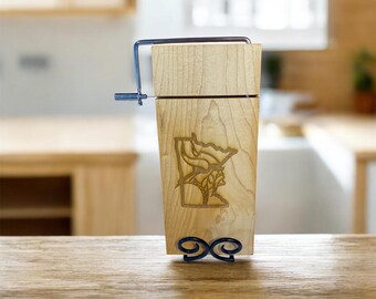 Vikings/Minnesota State Engraved Cheese Slicer 12.5"x7.5"x0.75"