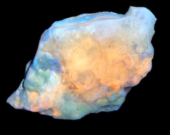 Fluorescent Opal/Chalcedony - Blue & Orange LW, Intense Green SW, Phosphorescent Matrix