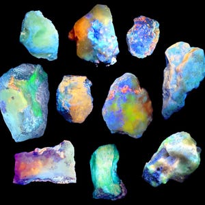 Fluorescerande mineralparti | Agatkalcedonopal, UV-reaktiva prover (100 g)