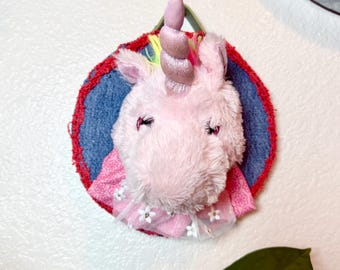 Einhorn Kopf, skurrile Wanddeko, vegane Wanddeko, Wanddeko, Dekoration