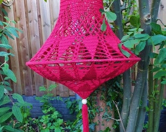 Haakpatroon Kroonluchter Madelon/Lampadario con motivo all'uncinetto Madelon