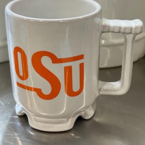 RARE VINTAGE Frankoma OSU Oklahoma State University Pottery Coffe Cup Mug Ornate Handle Foot Pads White Glaze C1