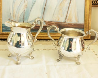 Juego de azucarero y lechera Sheridan de plata antigua con base abierta