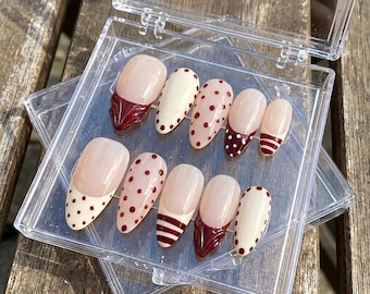 Uñas postizas de lunares burdeos / Uñas postizas almendradas / Uñas postizas rojas con punta francesa / Uñas postizas personalizadas / Uñas reutilizables