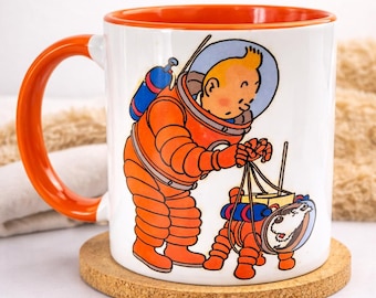 Tintin Astronaut Mug – Comic Book Fan Gift – Space Adventure Mug – 330 ml – Tintin Gift Idea