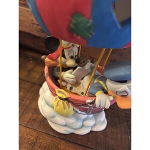 Enesco Disney sällsynt dekor Musse Pigg luftballong Kalle Långben Keramiklampa bild 4