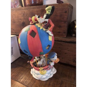 Enesco Disney sällsynt dekor Musse Pigg luftballong Kalle Långben Keramiklampa bild 2