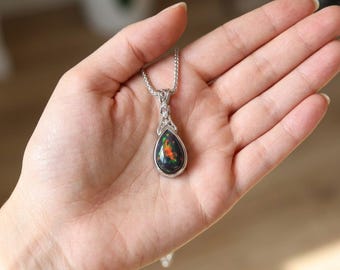 Ciondolo a forma di pera con opale etiope, in argento sterling placcato oro bianco 14 carati, regalo di anniversario.