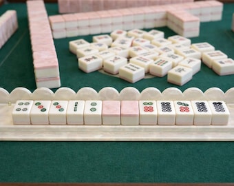 Mahjong Racks and Wavy Pushers (Set of 4), Injected Acrylic Matte Finish – Pearl White Colors