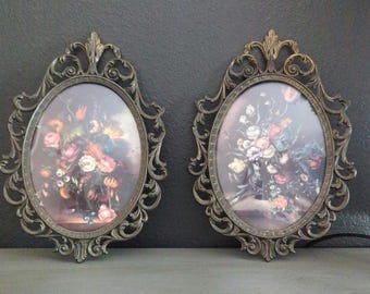 Marcos de latón vintage con motivos florales, cristal ovalado convexo abombado, estilo italiano. Juego de dos unidades.