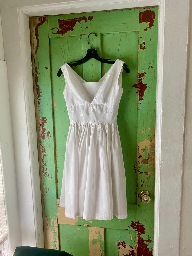 Vintage 1950s White Cotton Sundress,Fit and Flare, Size X Small, Retro Fashion,Boho Bride image 2