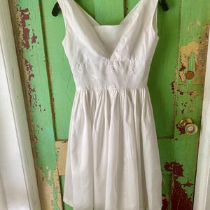 Vintage 1950s White Cotton Sundress,Fit and Flare, Size X Small, Retro Fashion,Boho Bride image 4