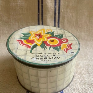 Vintage French powder tin,Deco powder tin,Deco graphics,Art Deco powder box,French Art Deco, Art Deco Graphics,Hollywood glam,Vintage tin
