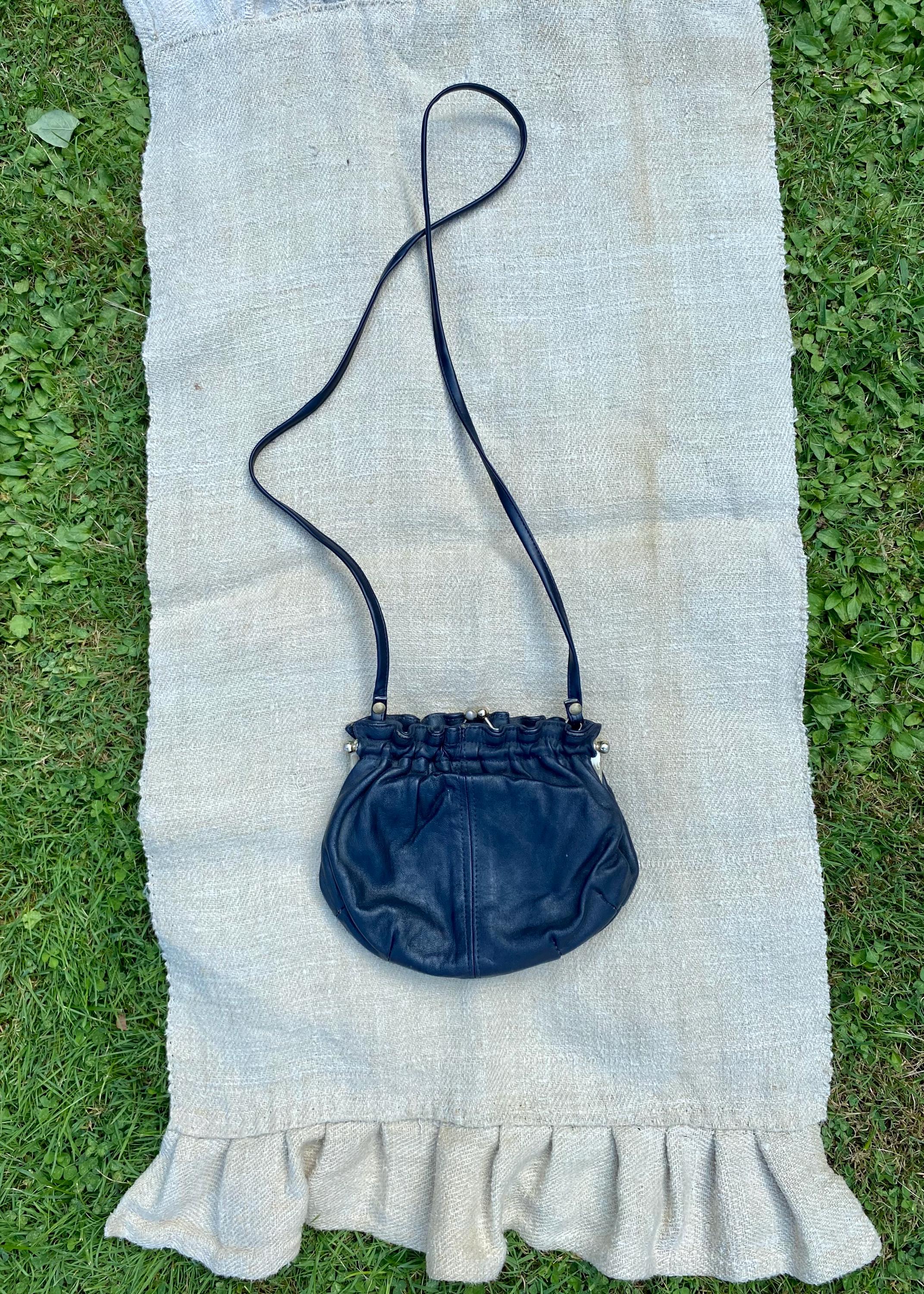 Vintage Y2K Made in Italy Deep Navy Leather Kiss Lock Cross Body 