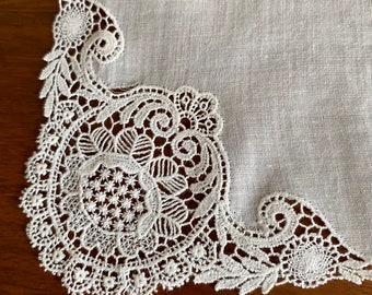 Vintage Needle Lace Hanky,Gift For Her,Wedding Hanky,Something Old,Bridal Hanky,Needle Lace Hanky, White Lace Hanky Antique Hanky,Engagement