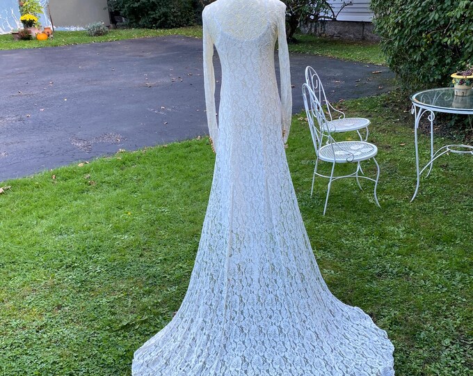 Vintage 30s Hollywood Glam Dressing Gown With Train,floaty Lace Robe ...