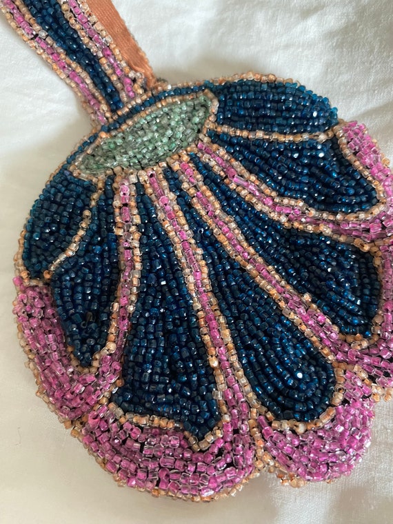 Hand Beaded Deco 1920s micro beaded reticule, chi… - image 2