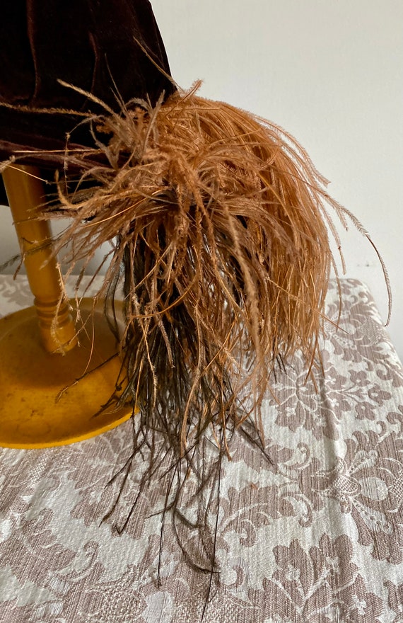 Early 1900s Brown Velvet Hat With Ostrich Feather… - image 6