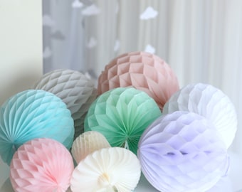 8 papieren honingraatballen | Pastelkleurige bruiloftsdecoraties | Honingraten van tissuepapier | Kinderkamerinrichting