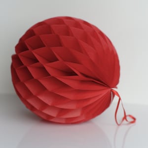 KAHEIGN 12Pcs Weihnachtsdekoration Papier Pompoms Wabenb/älle 3 Farben Seidenpapier Pompons Papierwaben f/ür Weihnachten Deko