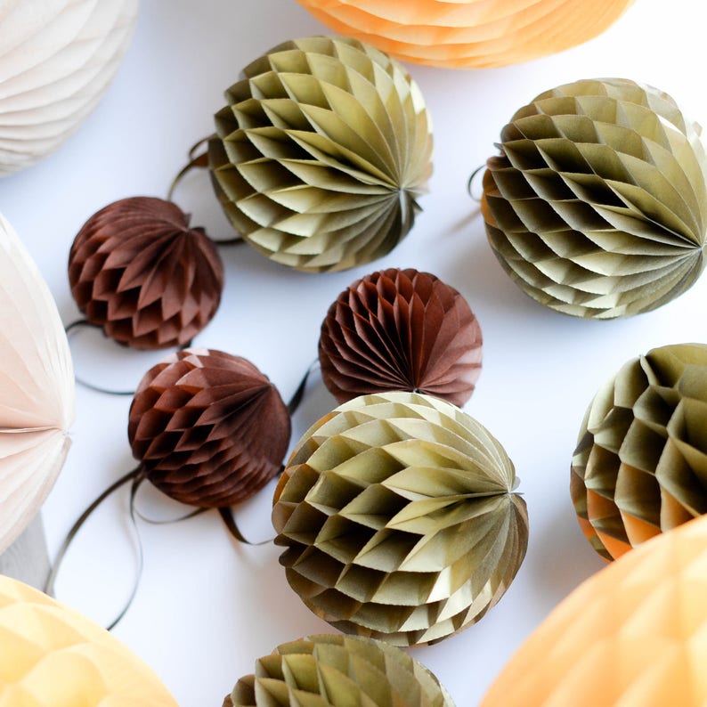 Thanksgiving paper decoration set 16 mixed size HONEYCOMB BALLS Fall decoration image 10