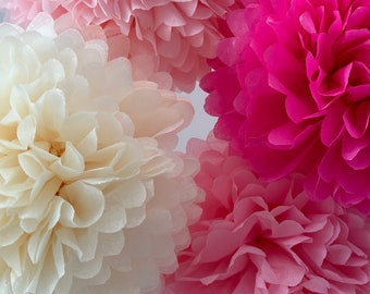 Ensemble de pompons en papier rose et ivoire | Lot de 10 fleurs en papier | décorations de mariage romantiques respectueuses de l'environnement
