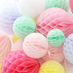 Party Paper honeycomb ball | Honeycomb pom poms | Wedding decorations