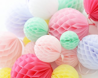 Party Paper honeycomb ball | Honeycomb pom poms | Wedding decorations