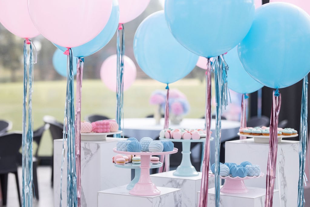 Ghirlanda di frange da soffitto – Decorazione da appendere fatta a mano, parete di frange in plastica riutilizzabile per feste, matrimoni ed eventi - Italia