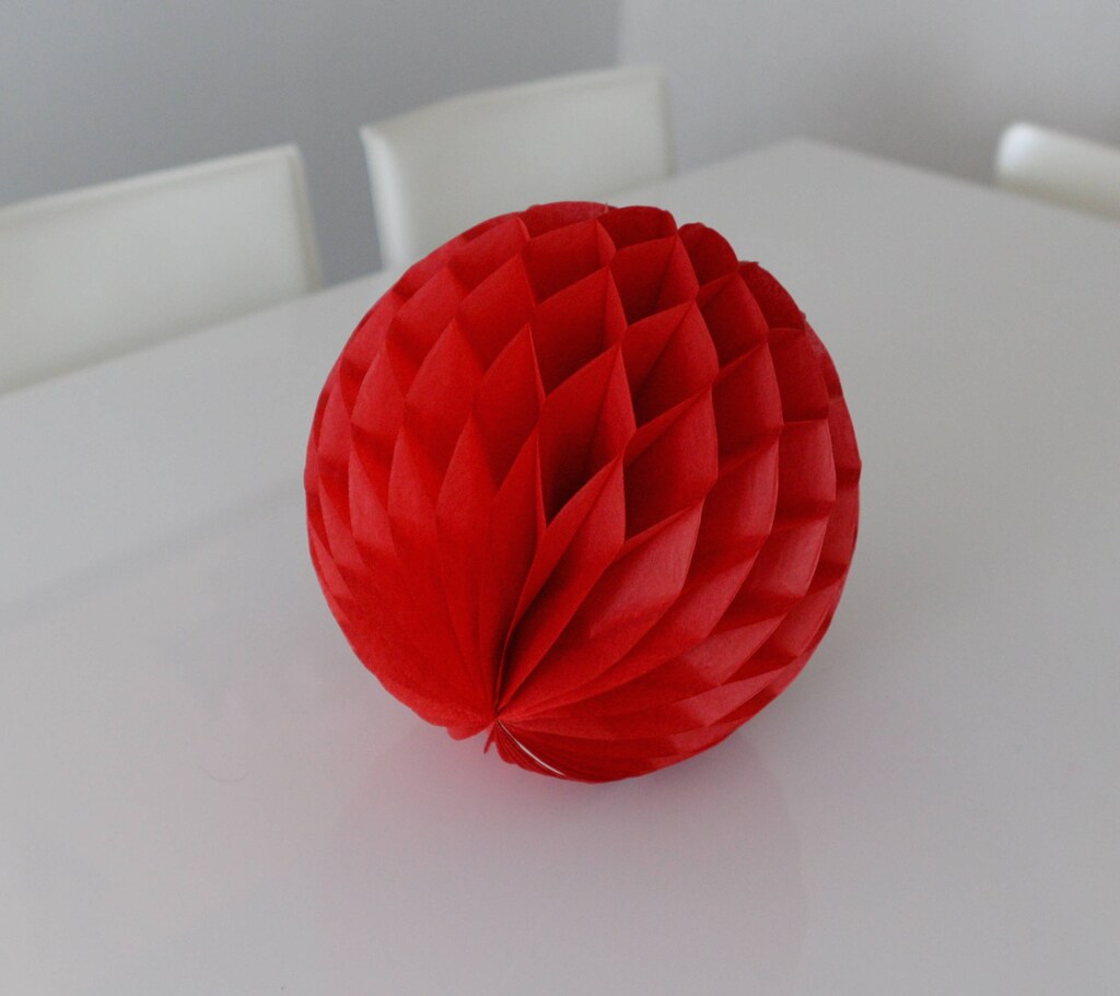 Palla A Nido D'ape A Forma Di Uovo Di Pasqua 6 Cm – Rosa – Decorazione Di Carta FSC Da Appendere