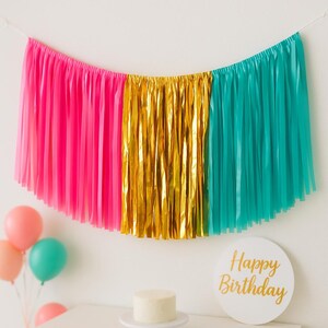 Fringe Garland – Backdrop, ceiling streamers Custom Colours | Reusable Streamer Wall or Ceiling Decor for Party, Wedding, Baby Shower