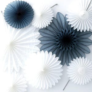 Papierfächer-Set in weiß und grau - umweltfreundliche wiederverwendbare Partydekoration für Hochzeiten, Babypartys, Geburtstage & Events