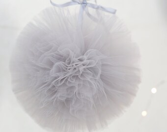 Pompons en tulle gris clair | décoration de fête tutu gris | Boules de tulle pour décoration de chambre d'enfant