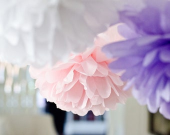 Grands pompons en papier, lot de 3 | Pompons en papier de soie | Grandes fleurs en papier | Décorations en papier | Décoration de mariage personnalisable