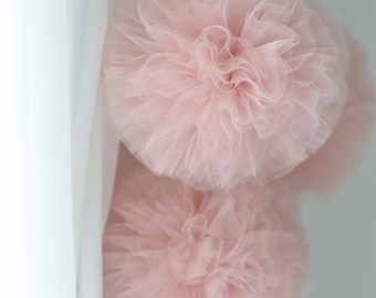 Pompons en tulle or rose | décoration de mariage rose | Boules de tulle - décorations de mariage - baby shower - bébé fille