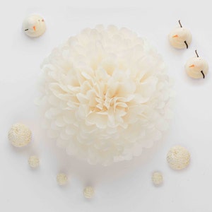 Pompon di carta avorio / Decorazioni con fiori di carta / Decorazioni per matrimoni avorio / Decorazioni per matrimoni rustici / Decorazioni per la cameretta dei bambini
