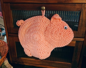 Agarradera de cerdo de ganchillo • Decoración de cocina rústica rosa, salvamanteles estilo cottagecore