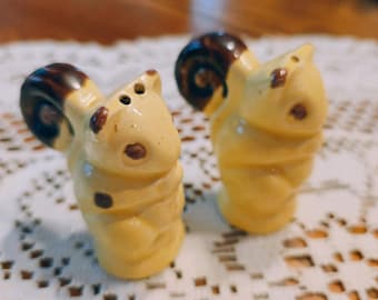 Vintage Ceramic Squirrel Salt Pepper Shakers, Woodland Kitchen Decor
