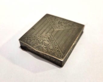 Espejo compacto antiguo austriaco de plata con cristal guilloché y plata estilo Art Déco.