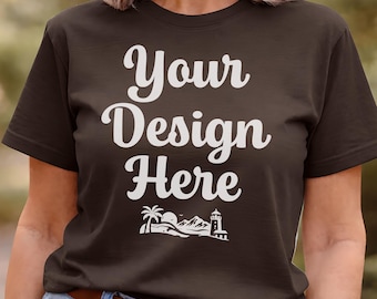 Bella Canvas 3001 T-shirt Mockup Marrone / Mockup modello donna anziana / Mockup maglietta stile di vita donna anziana / Mockup maglietta inclusiva