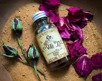Love Me ~ Love Spell ~ For love and attraction, Spell and Anointing Oil, Ritual Oil, Intention Oil, 100% Natural, Altar Oil