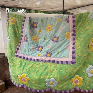 Vintage Floral Full Comforter Cottagecore Green Quilted Blanket