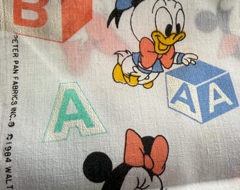 vintage 1984 Disney Baby Fabric - Mickey Minnie Donald Pluto - Peter Pan Fabrics 2 mètres